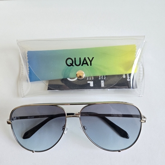 New Quay Unisex High Key Silver/Grey Light Turquoise Oversize Aviator Sunglasses main image 13